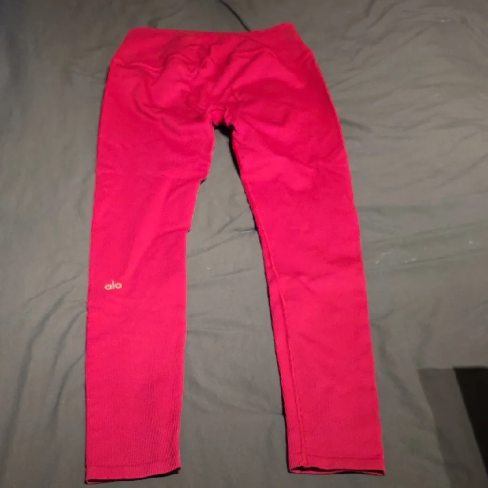 ALO Seamless Leggings In Magenta Crush NWOT